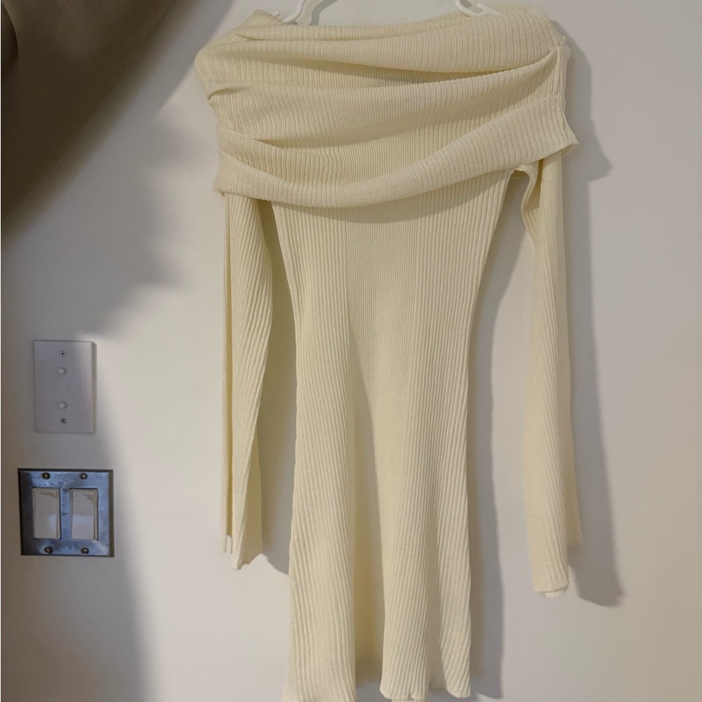 Off-Shoulder Cream Ribbed Mini Dress - Picture 4 of 5